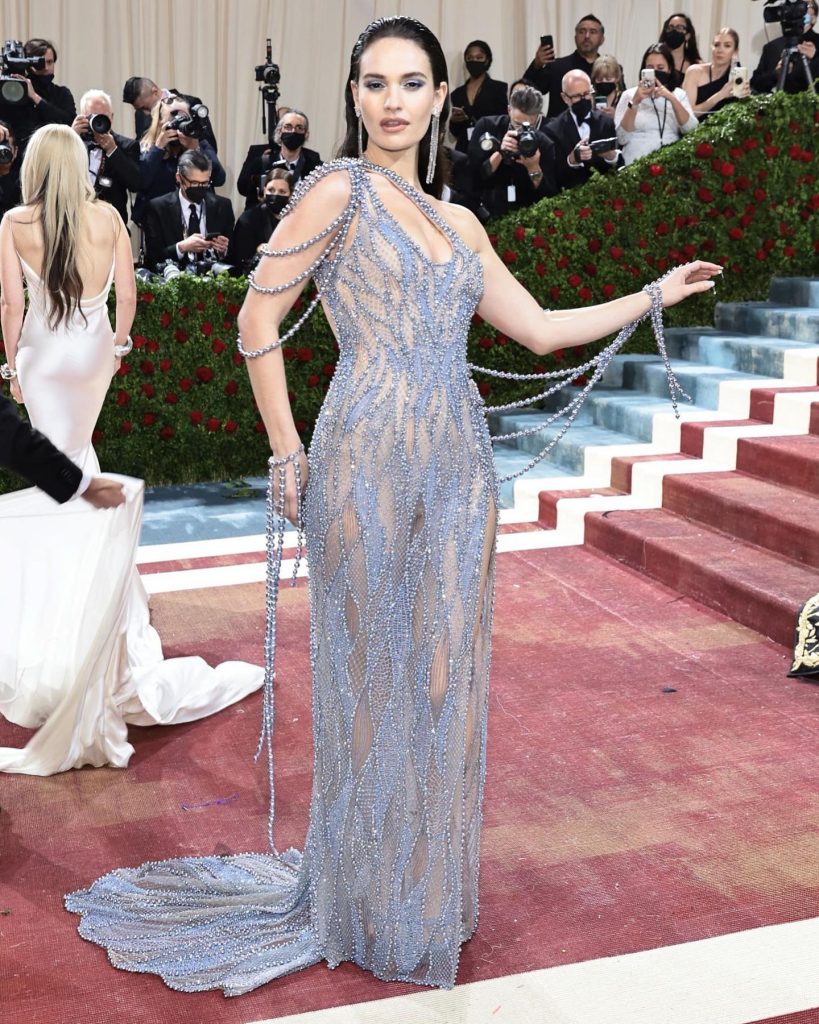 lilyejames_1651836046_2832128486686525953_2860939668